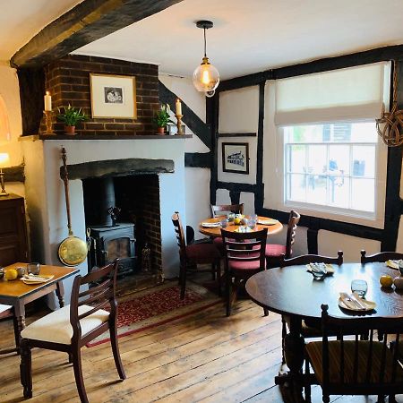 The Swan Inn ミッドハースト エクステリア 写真