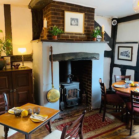 The Swan Inn ミッドハースト エクステリア 写真