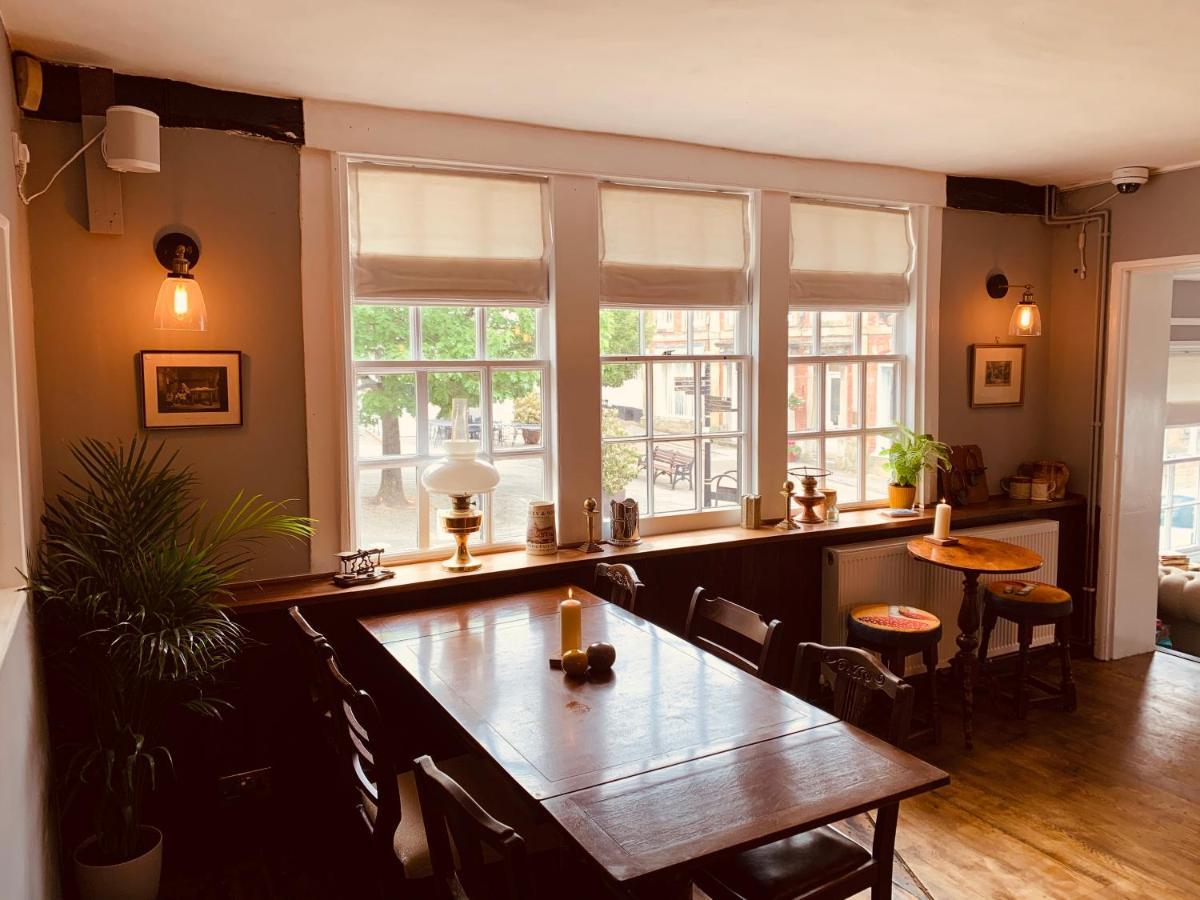 The Swan Inn ミッドハースト エクステリア 写真