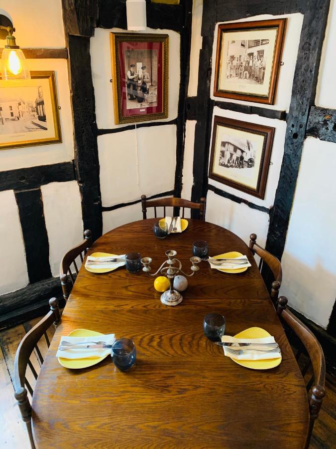 The Swan Inn ミッドハースト エクステリア 写真