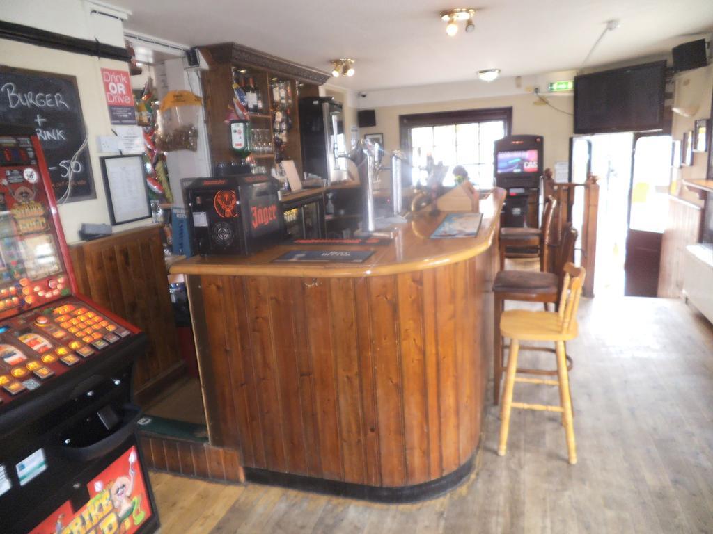 The Swan Inn ミッドハースト エクステリア 写真
